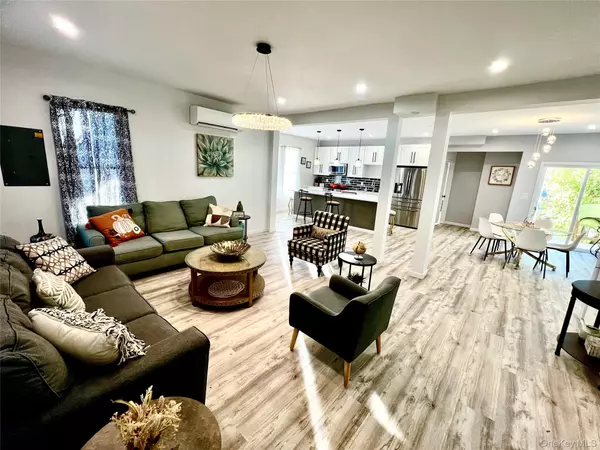 Middletown, NY 10940,128 W Main ST