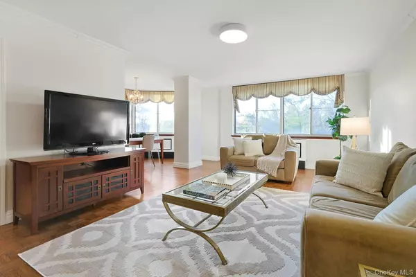 New Rochelle, NY 10804,1270 North AVE #3A