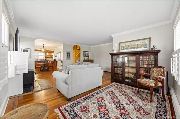 Whitestone, NY 11357,146-36 13th AVE