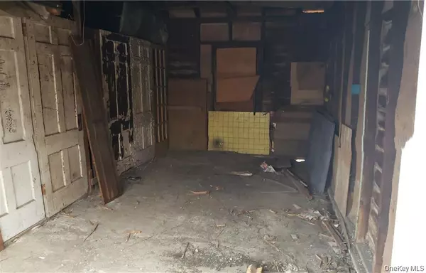 Newburgh, NY 12550,135 Fullerton AVE