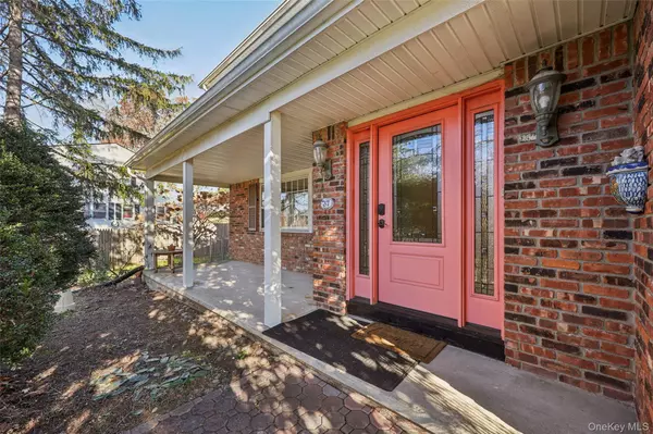 Orangeburg, NY 10962,37 Minuteman CIR