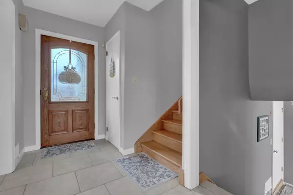 Massapequa, NY 11758,23 Biltmore BLVD