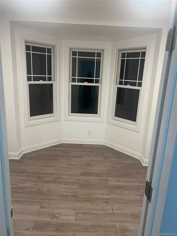 Port Chester, NY 10573,55 Grove ST