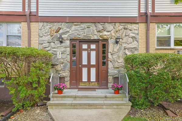 9 Somerset DR #11F, Suffern, NY 10901