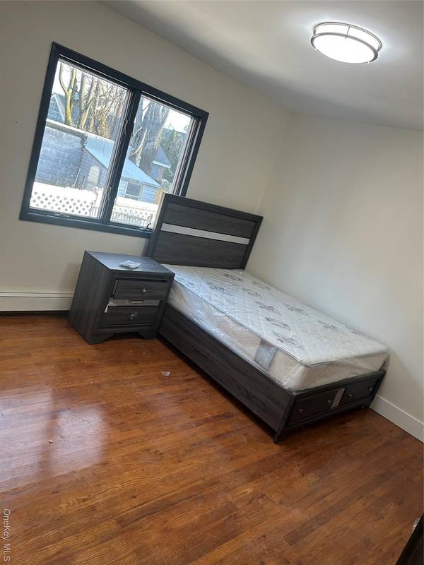 Valley Stream, NY 11580,60 Saint Johns AVE