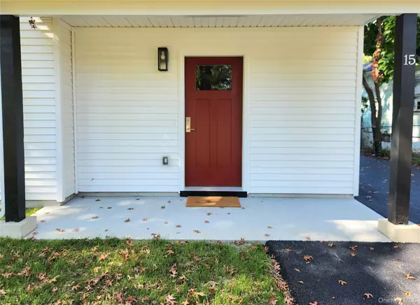 Pine Bush, NY 12566,15 Greising ST