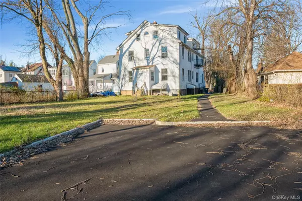 White Plains, NY 10607,59 Longdale AVE #1L