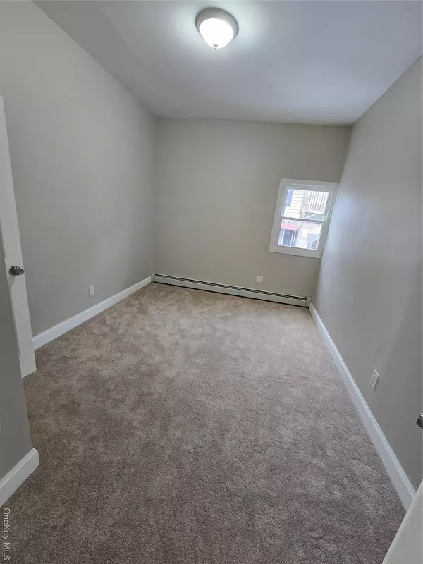 Brooklyn, NY 11208,159 Montauk AVE #1