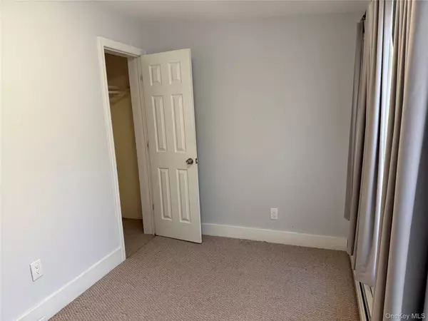 Oyster Bay, NY 11771,75 Anstice ST #1