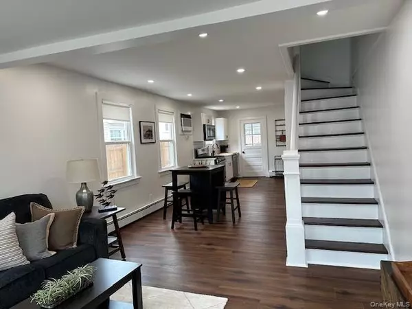 Bayville, NY 11709,5 Warren AVE #1