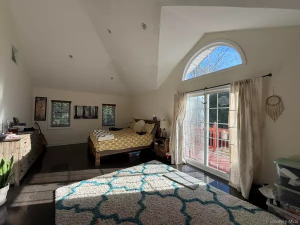 Syosset, NY 11791,23 Arizona AVE