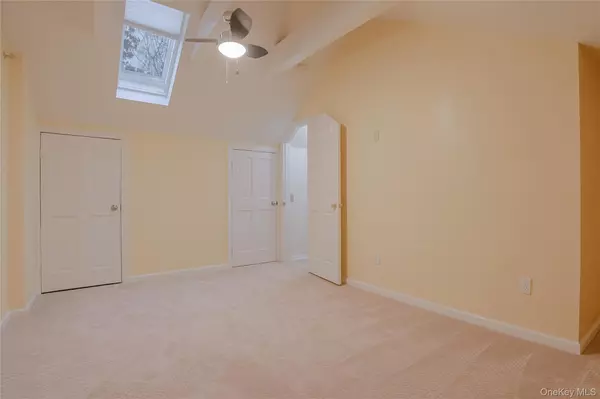 White Plains, NY 10603,203 Park Ridge LN