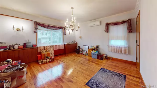 Franklin Square, NY 11010,120 Barrymore BLVD