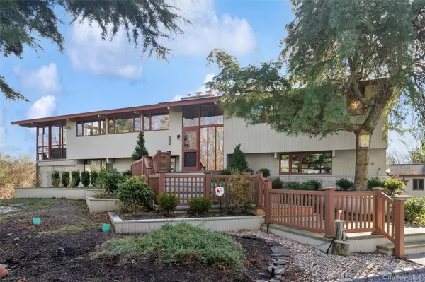 630 Tarpon DR, Southold, NY 11971