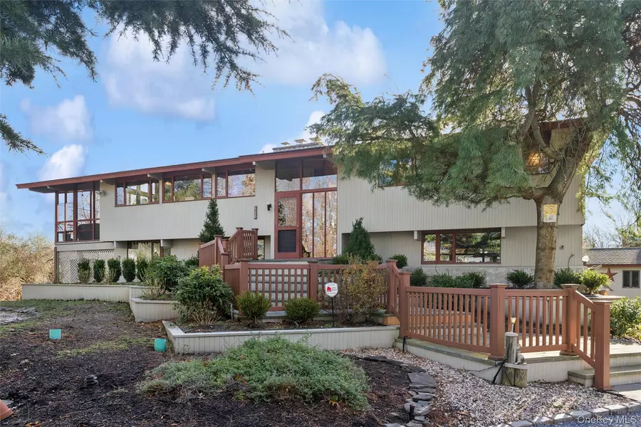 630 Tarpon DR, Southold, NY 11971