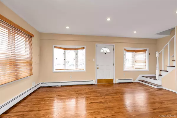 Bayville, NY 11709,13 7th ST