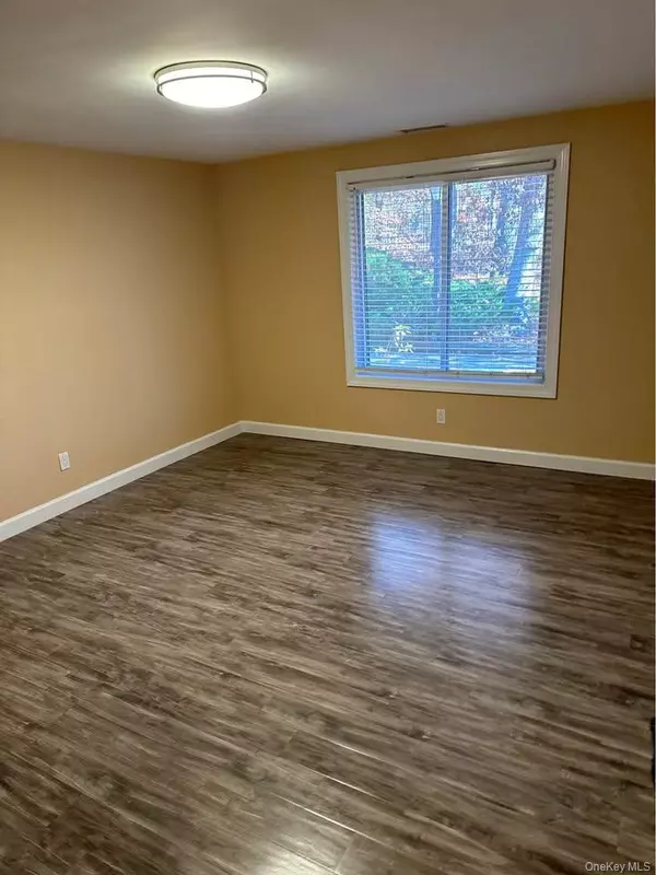 Port Jefferson Station, NY 11776,12 Sagamore Hills DR