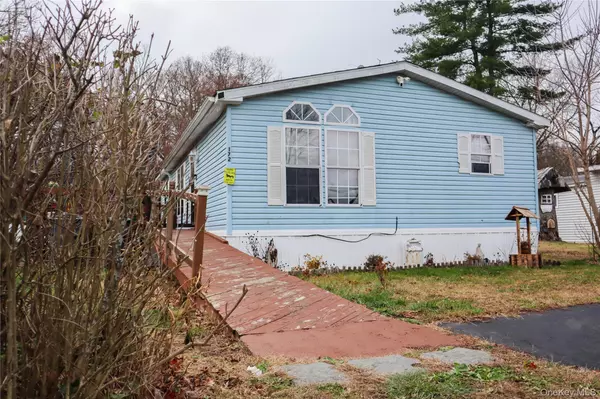 Washingtonville, NY 10992,172 Democracy LN