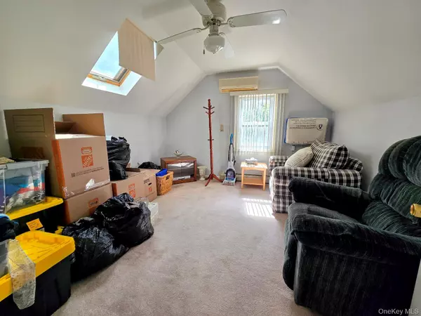 Yonkers, NY 10704,78 Onondaga ST