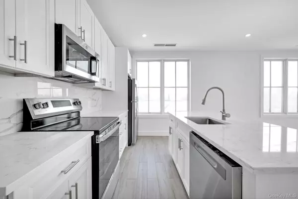 Eastchester, NY 10709,291 Main ST #2B