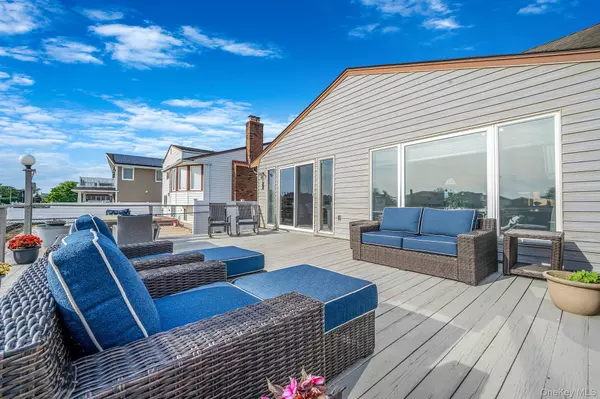 Oceanside, NY 11572,3452 Ocean AVE