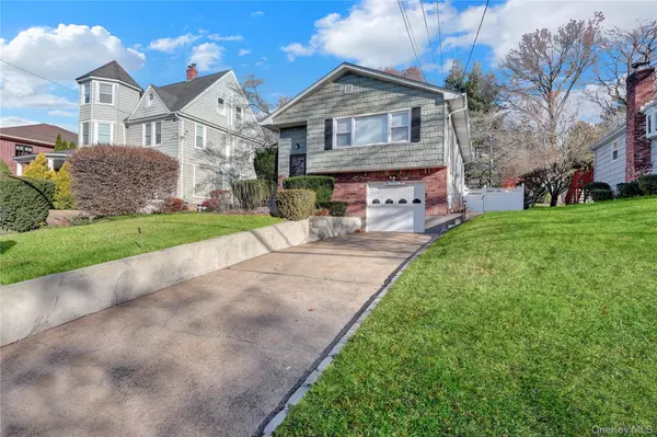 Oyster Bay, NY 11771,171 School ST