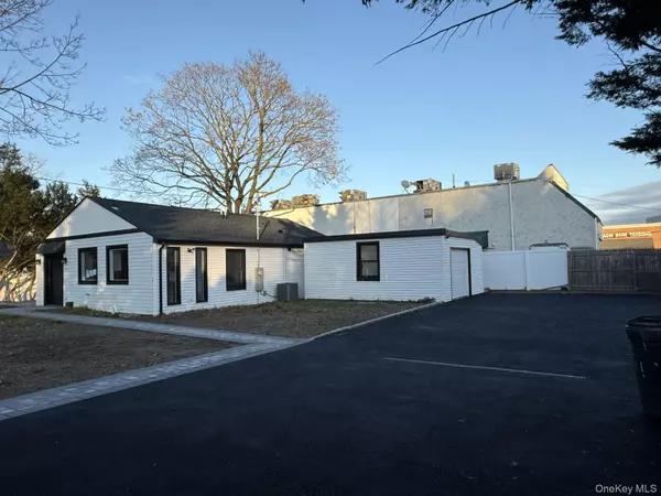 2 Park AVE, Greenvale, NY 11548