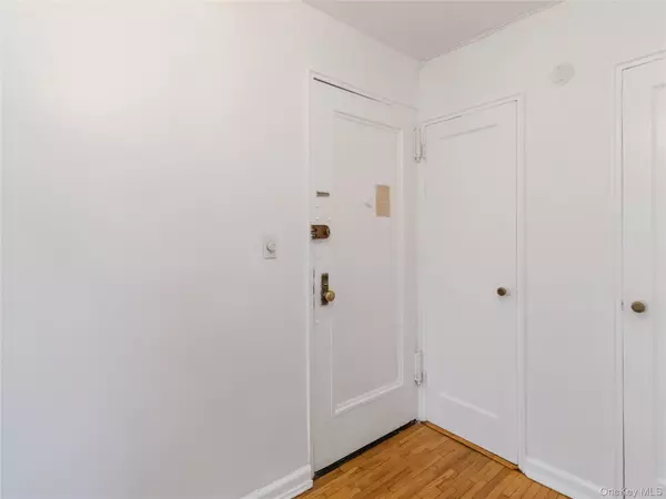 76-10 34th AVE #1O, Jackson Heights, NY 11372