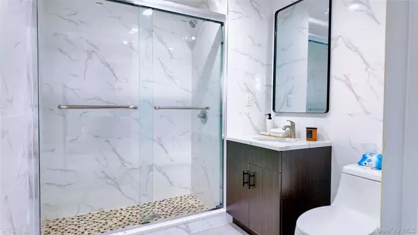 Rego Park, NY 11374,9730 64th AVE ##3C