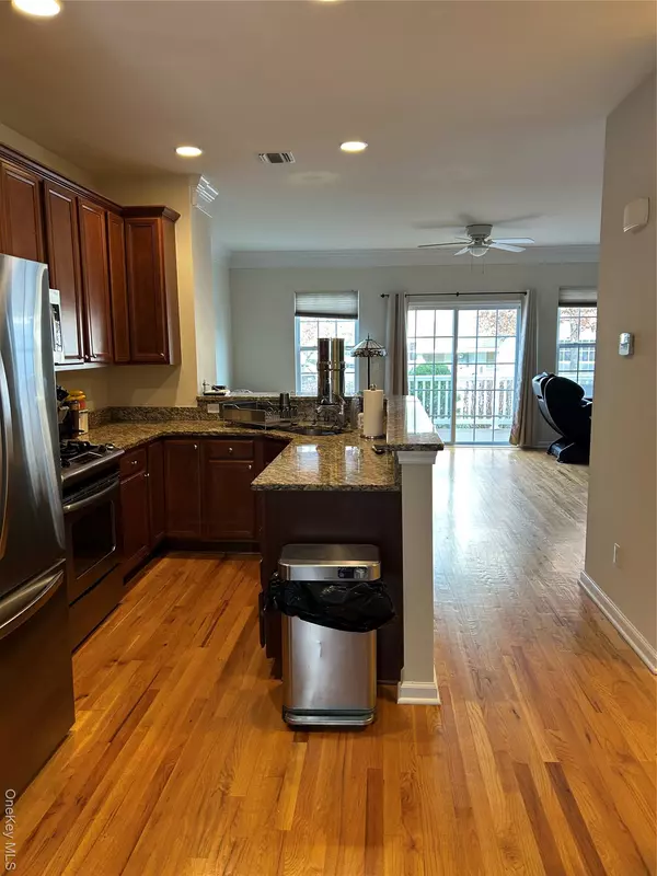 Massapequa, NY 11758,133 Somerset DR