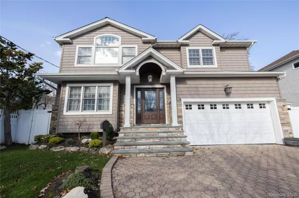 2119 Rosemont ST, North Bellmore, NY 11710