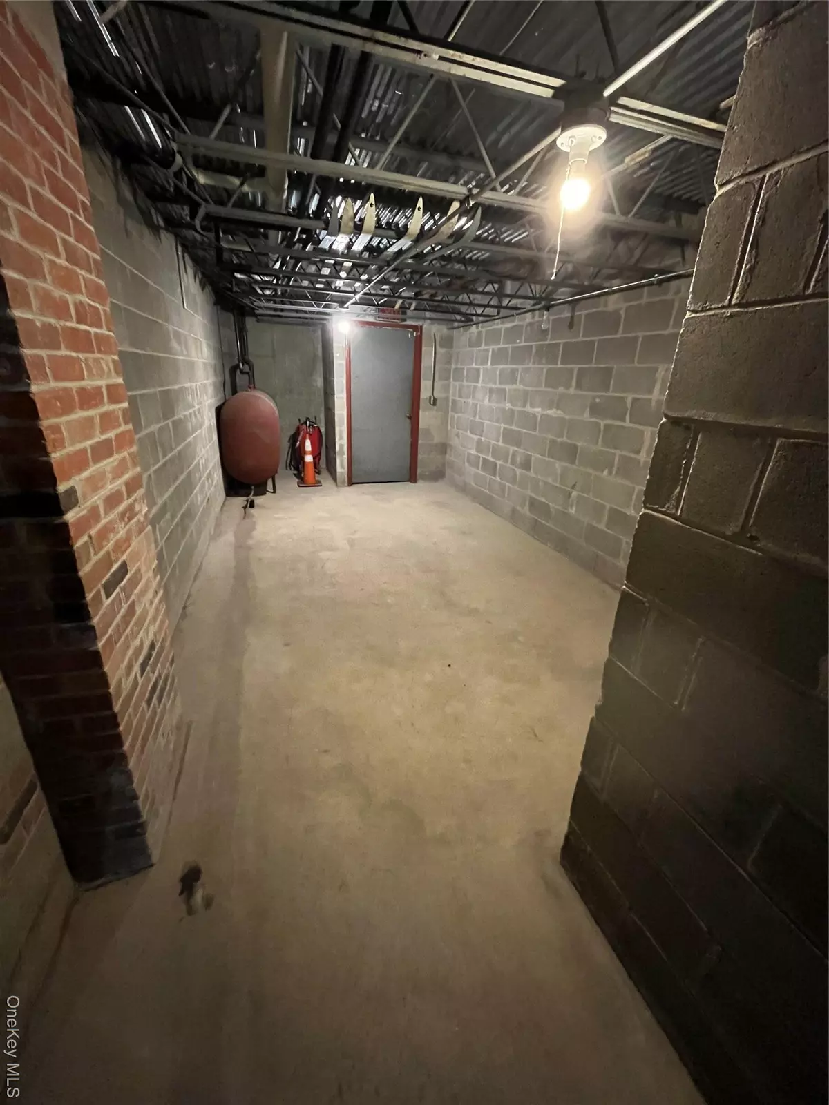 Glen Cove, NY 11542,34 Glen ST #Rear