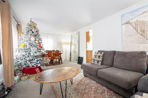 Mastic Beach, NY 11951,278 W Elm RD