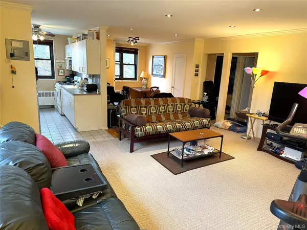 Douglaston, NY 11362,245-48 62nd AVE #Upper 2/3BR