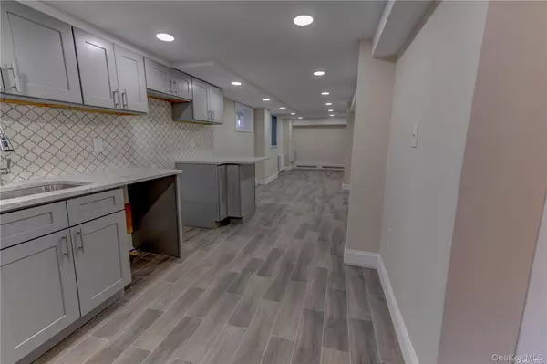 Long Beach, NY 11561,85 Florida ST