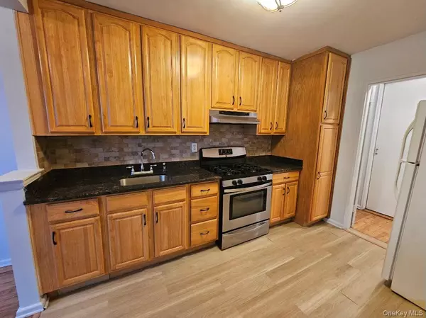 151-05 Cross Island Pkwy #3E, Whitestone, NY 11357