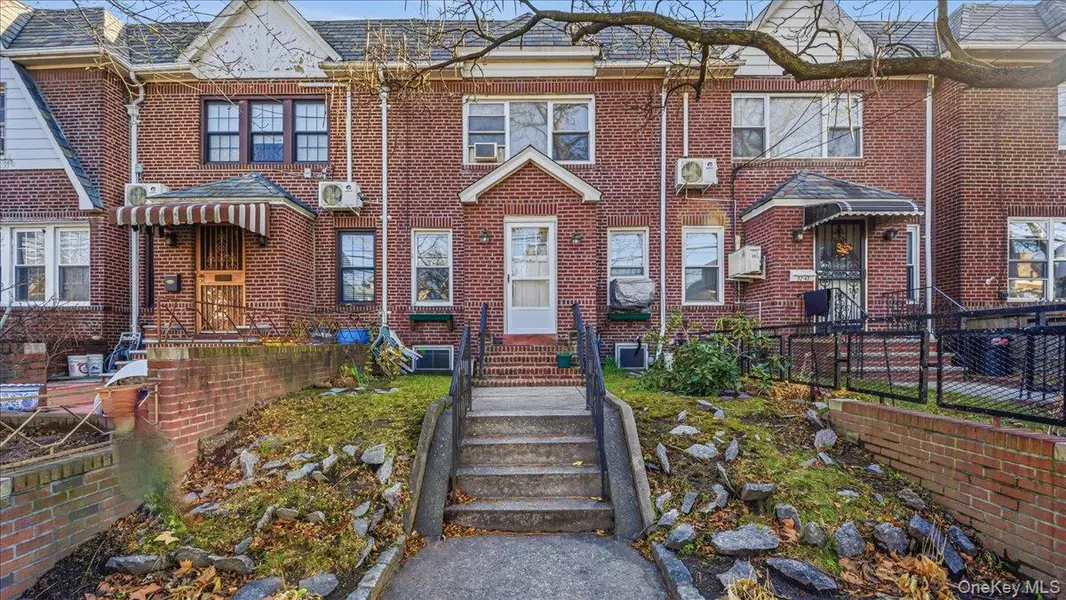 52-61 66th ST, Maspeth, NY 11378