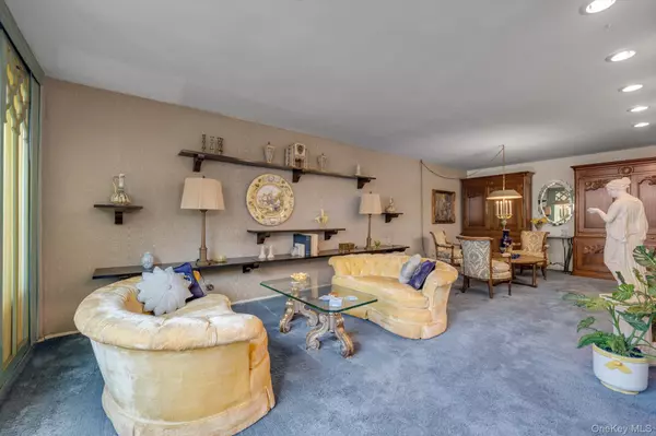 Bayside, NY 11364,75-34 bell blvd #1c