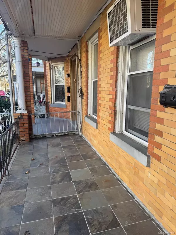 Woodhaven, NY 11421,87-28 86 ST