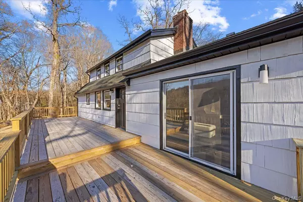 West Harrison, NY 10604,144 Old Lake ST