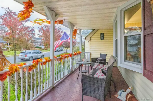 Wantagh, NY 11793,2906 Lawrence DR