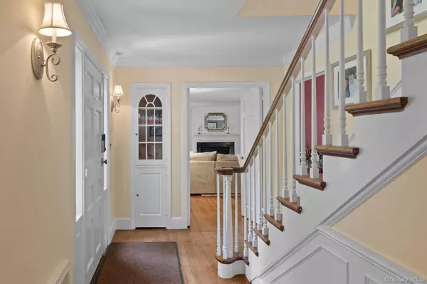 Cold Spring Harbor, NY 11724,342 Woodbury RD