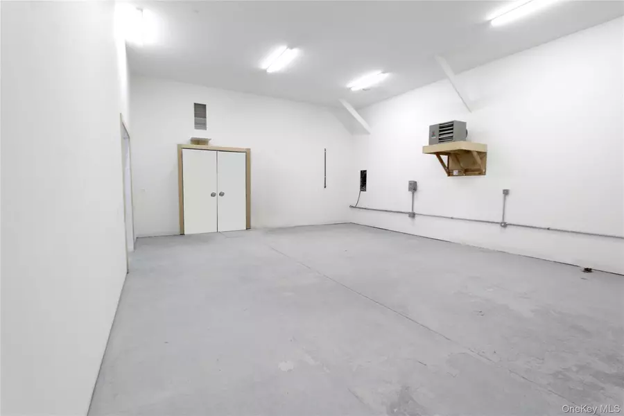 137 Montauk, Westhampton, NY 11977