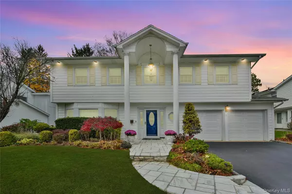 11 Joy DR, Manhasset Hills, NY 11040