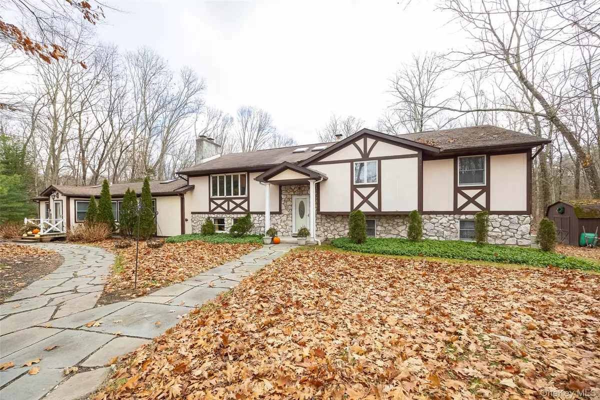 Hyde Park, NY 12538,4 Kilmer RD