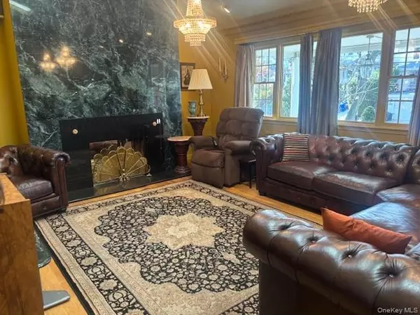 Staten Island, NY 10305,1457 Bay ST