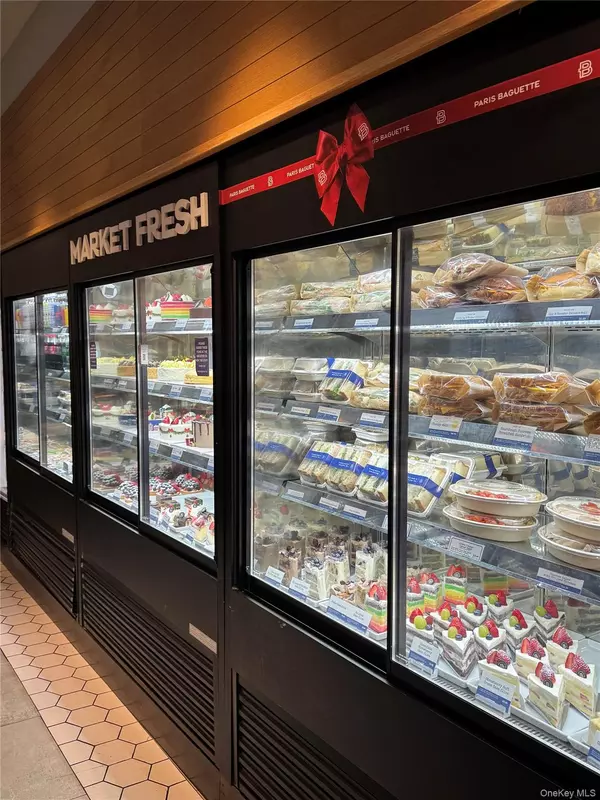 Astoria, NY 11105,22-20 31 ST