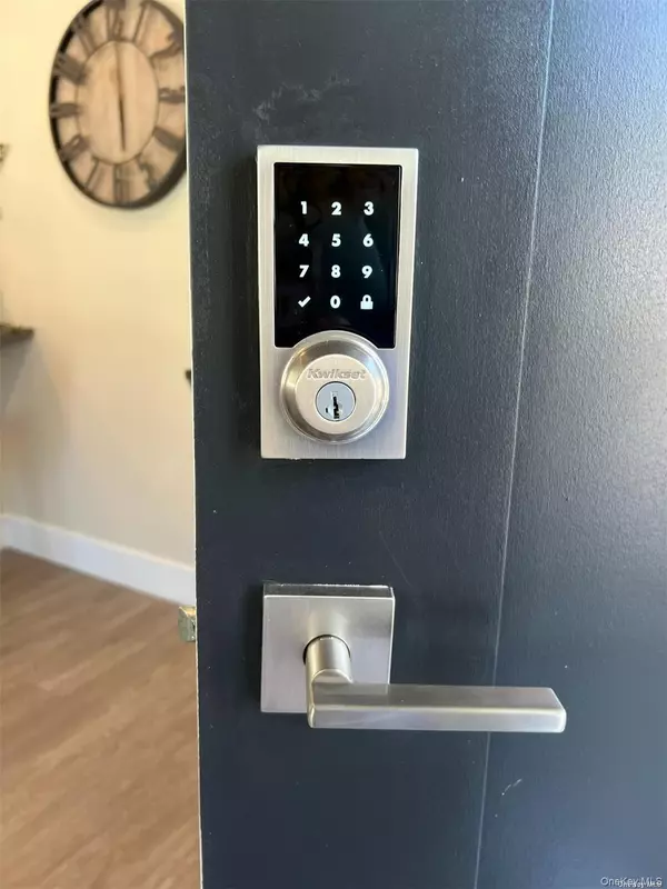 Huntington Station, NY 11746,1080 New York AVE #303