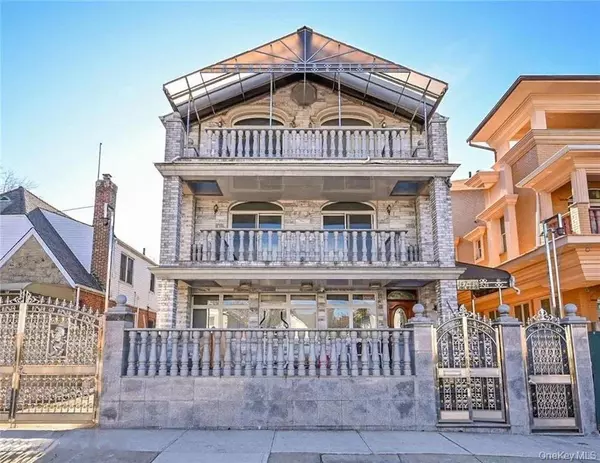 147-40 Jewel AVE, Kew Garden Hills, NY 11367