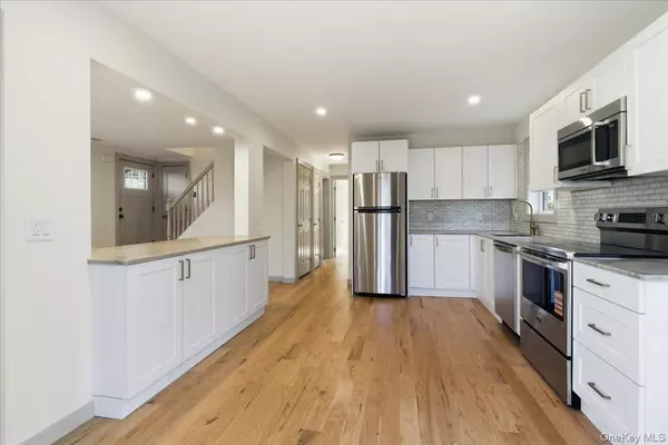 Greenport, NY 11944,336 2nd Street ST